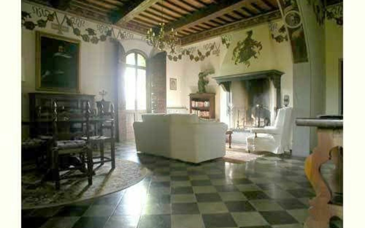 Accommodation:&nbsp;Torre Del Vescovo