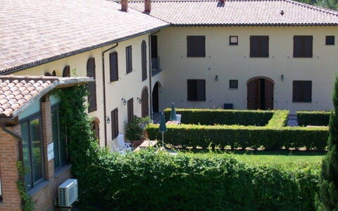 Accommodation:&nbsp;Studio
