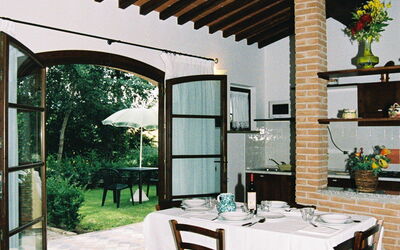 Living room/ kitchen area