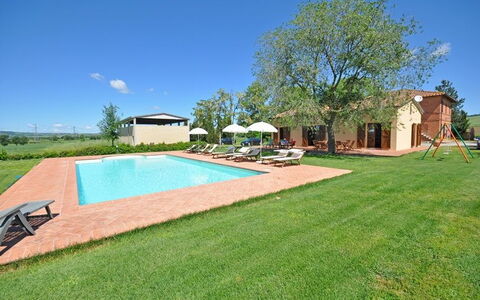 Pienza: Property, Swimming Pool, Grass, Real Estate, Home, Land Lot, House, Estate, Building, Backyard