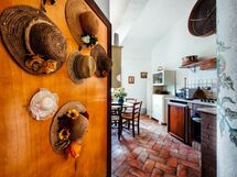 Accommodation:&nbsp;Le Crete