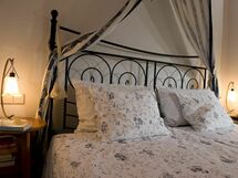 Accommodation:&nbsp;Ortensia