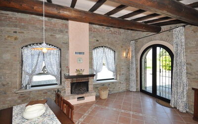 Accommodation:&nbsp;Olivo