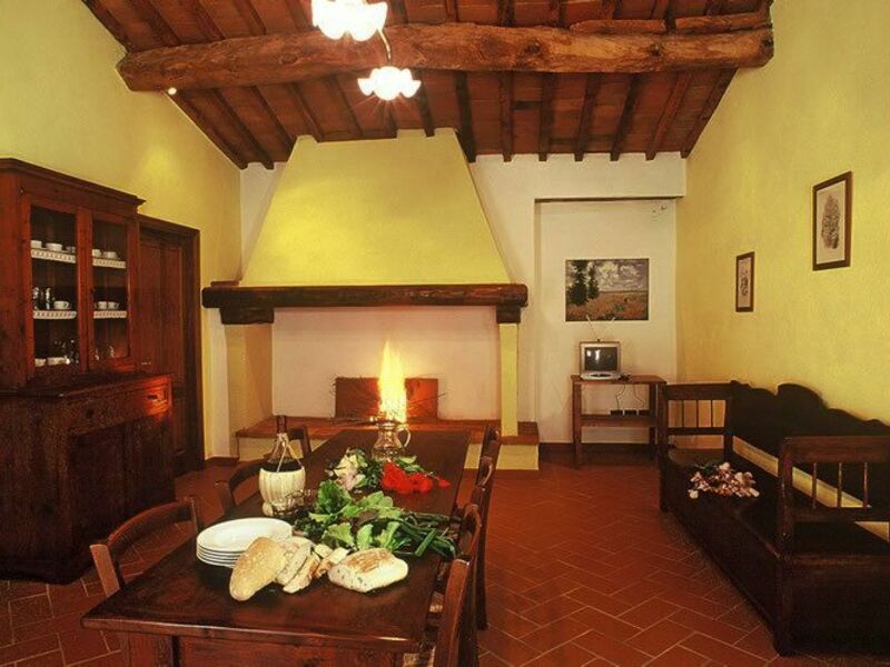 Accommodation:&nbsp;Granaio