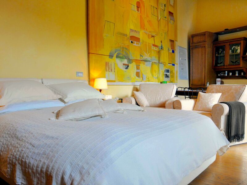 Accommodation:&nbsp;Di Silvestre