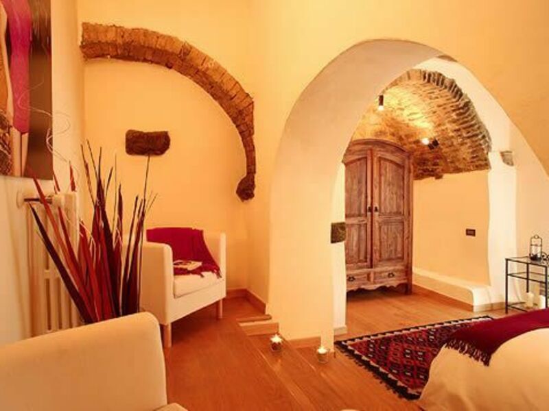 Accommodation:&nbsp;Cannavacciuolo