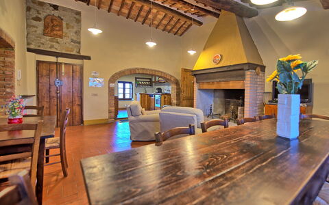 Cerretalta: Property, Building, Room, Interior Design, Real Estate, Lobby, Estate, Floor, House, Home