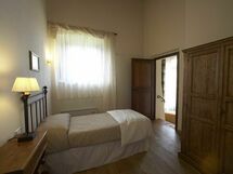 Accommodation:&nbsp;Lunario