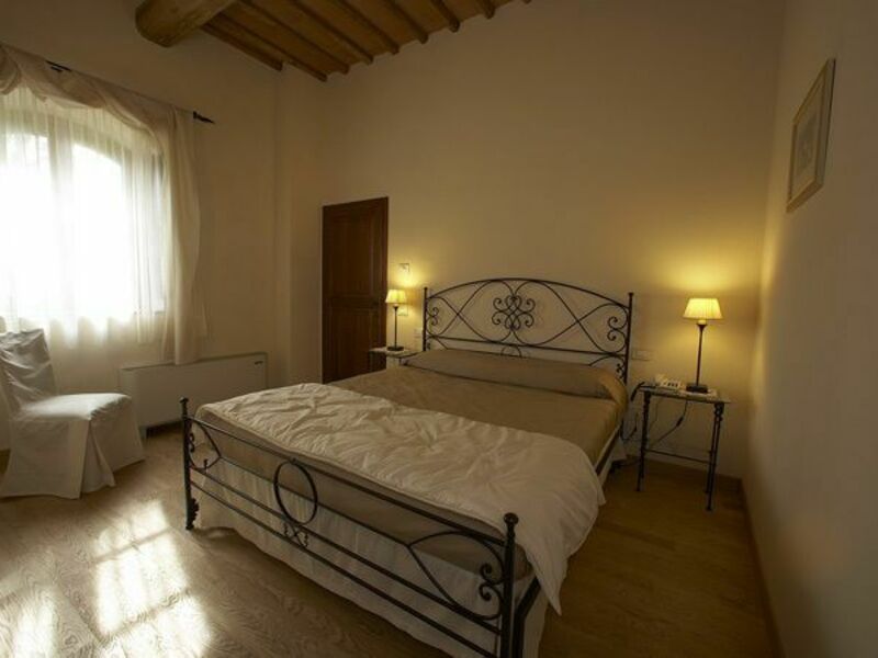 Accommodation:&nbsp;Barbacane