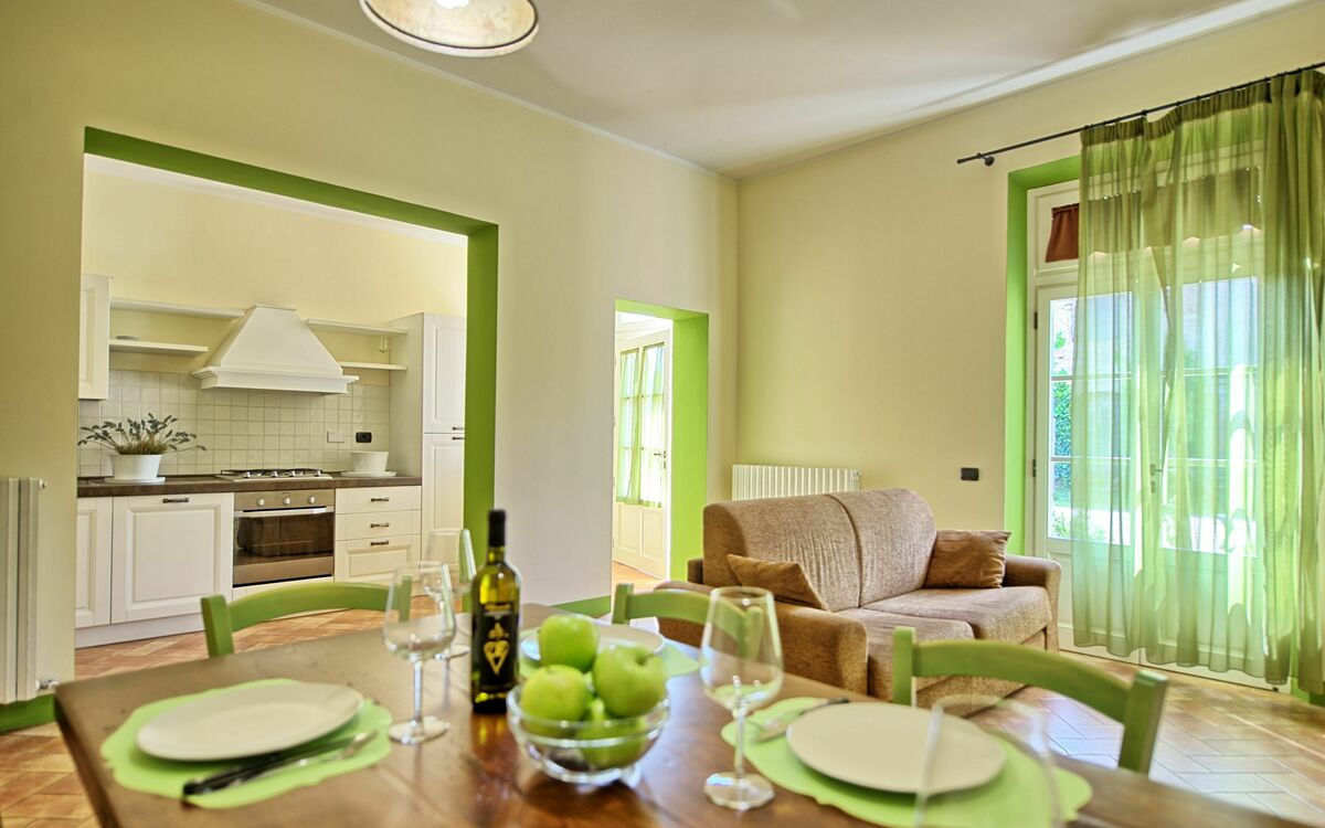 Accommodation:&nbsp;Artisti 4