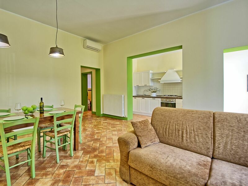 Accommodation:&nbsp;Artisti 4