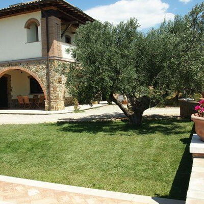 Villa Giulia Follonica: Property, Yard, Backyard, Grass, Home, Lawn, House, Real Estate, Building, Estate