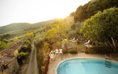 View of the swimming pool and the Valley.