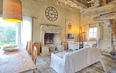Accommodation:&nbsp;Tobacco Loft