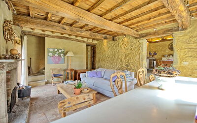 Accommodation:&nbsp;Poggiodoro