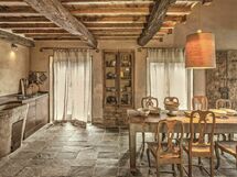 Accommodation:&nbsp;Tobacco Loft