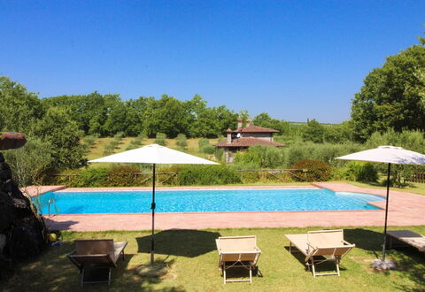 La Casetta nel Bosco: Swimming Pool, Resort, Outdoor Furniture, Eco Hotel, Estate, Sunlounger, Hacienda, Leisure, Shade, Garden