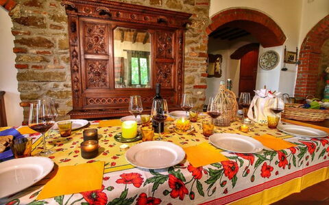 Civitella: Meal, Tablecloth, Brunch, Room, Table, Cuisine, Dining Room, Food, Supper