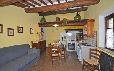 Accommodation:&nbsp;Orciaia 6