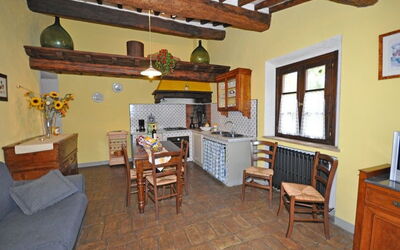 Accommodation:&nbsp;Orciaia 6
