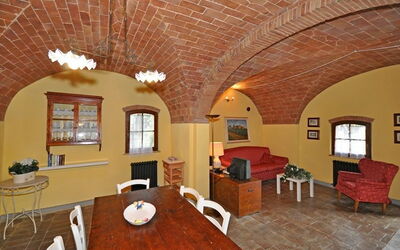 Accommodation:&nbsp;Orciaia 7