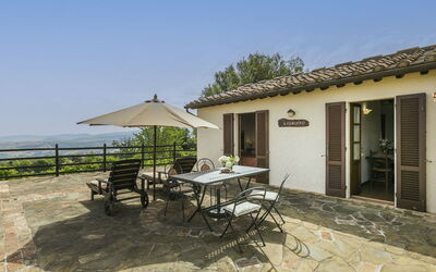 Accommodation:&nbsp;Ciliegiolo 100.1