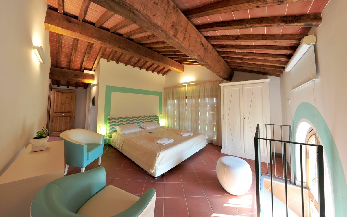 Accommodation:&nbsp;Room Swing