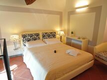 Accommodation:&nbsp;Room Swing