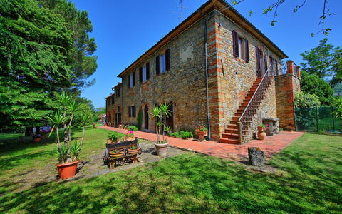 Villa Campogialli: House, Property, Home, Real Estate, Building, Sky, Architecture, Grass, Rural Area, Estate