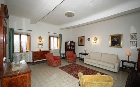 Accommodation:&nbsp;Righi 2