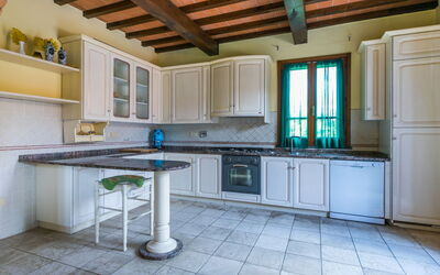 Accommodation:&nbsp;Villa Elena 900.2