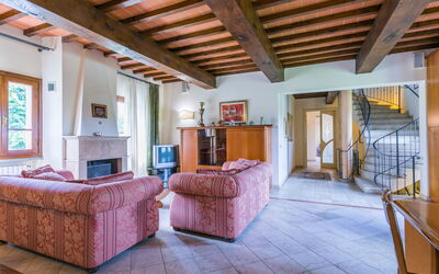 Accommodation:&nbsp;Villa Elena 900.2