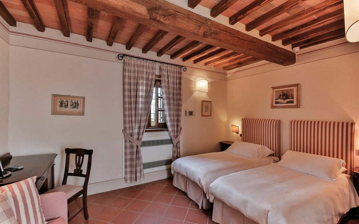 Accommodation:&nbsp;Camera 4