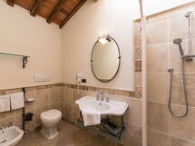 Accommodation:&nbsp;Camera 5