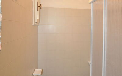 Accommodation:&nbsp;Gloriana 7