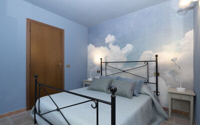 Accommodation:&nbsp;Barbara 250.5