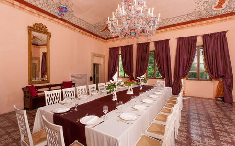 Villa Gubbio: Room, Property, Building, Function Hall, Interior Design, Restaurant, Dining Room, Real Estate, Furniture, Ceiling