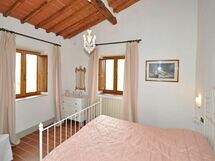 Accommodation:&nbsp;Ninfee