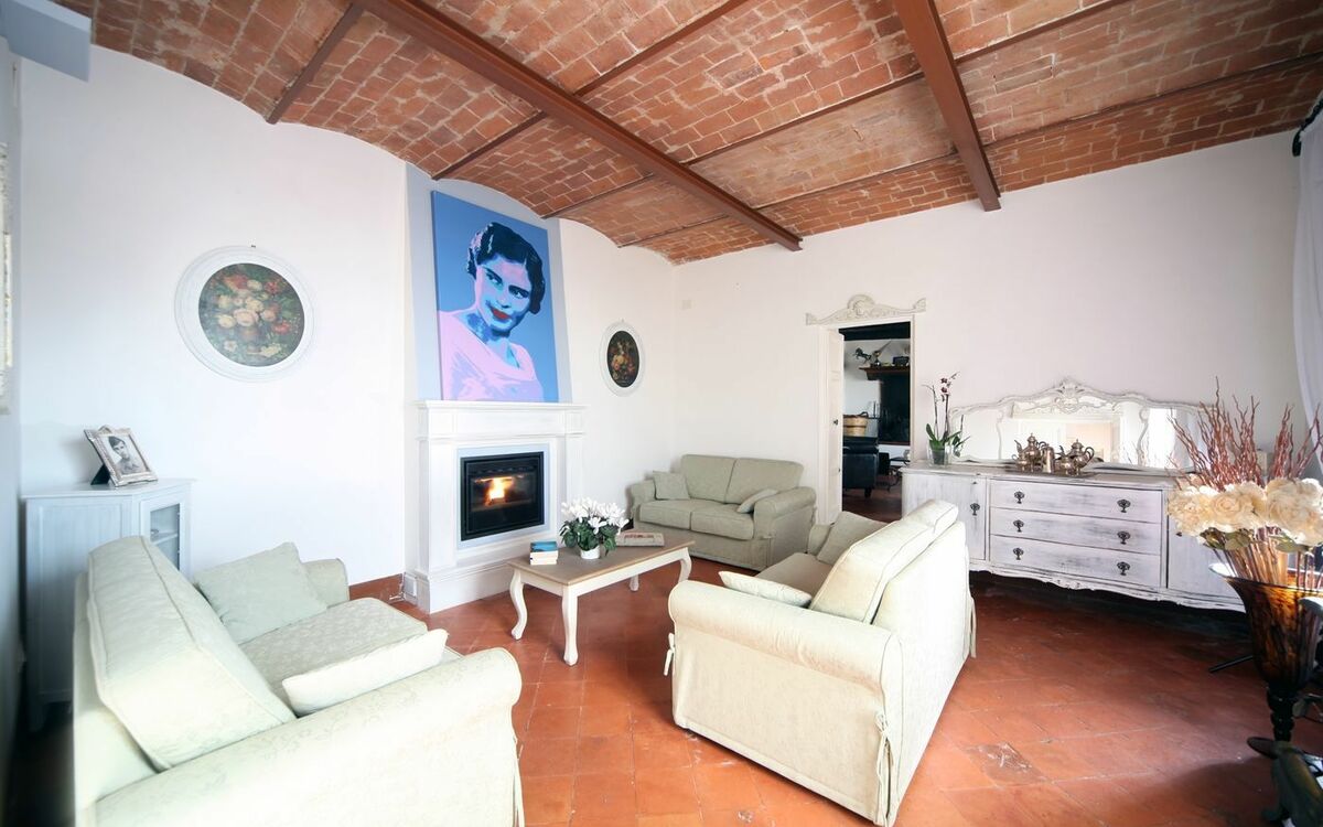 Accommodation:&nbsp;Villa Lorien