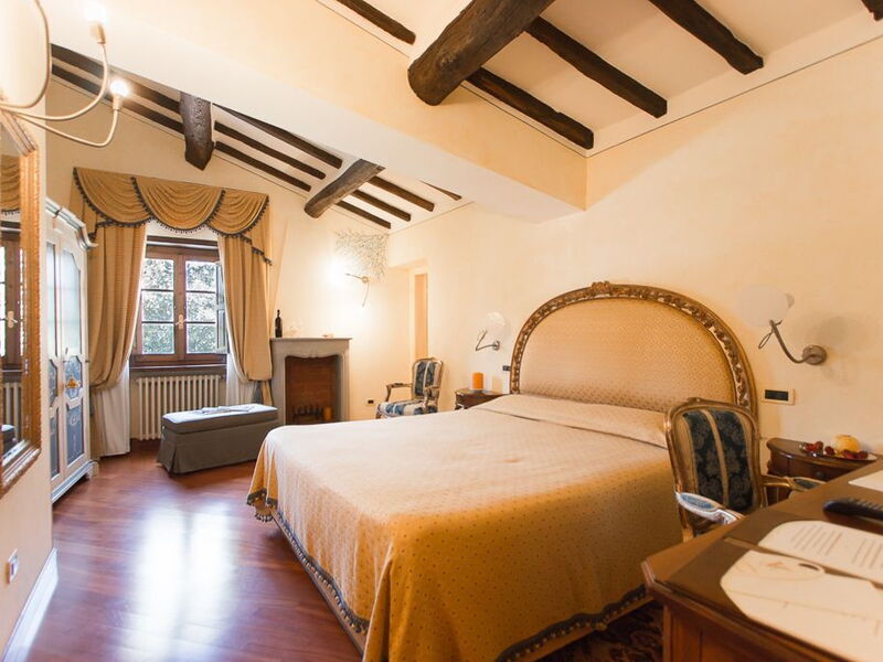 Accommodation:&nbsp;Ginestra