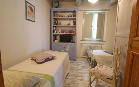 Casa Roberto: Furniture, Bed, Bedroom, Interior Design, Wood, Floor, Flooring, Bed Sheet, Bedding, Room