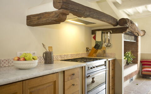 Angeloni: Countertop, Property, Room, Kitchen, Furniture, Cabinetry, Interior Design, Building, House, Ceiling