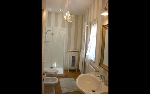 Casina Paradiso: Bathroom, Room, Property, Interior Design, Plumbing Fixture, Bathroom Sink, Building, House, Floor, Tile