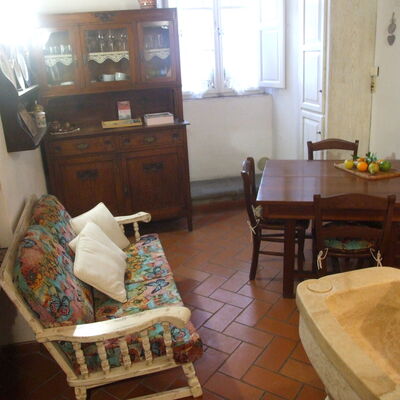 Appartamento Le Volte: Room, Property, Furniture, Floor, Living Room, House, Interior Design, Table, Building, Hardwood