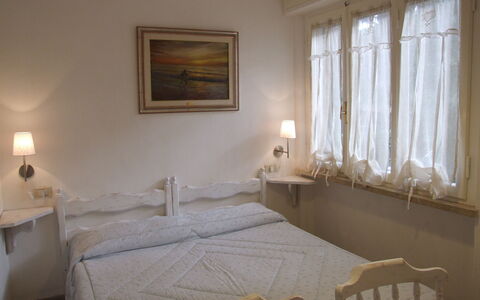 Villa Pineta: Bedroom, Room, Bed, Furniture, Property, Bed Frame, Bed Sheet, Interior Design, Wall, Floor
