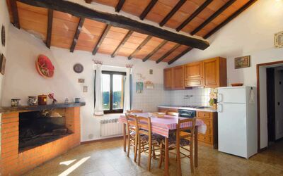 Primula: Property, Building, Room, House, Furniture, Ceiling, Floor, Kitchen, Real Estate, Interior Design